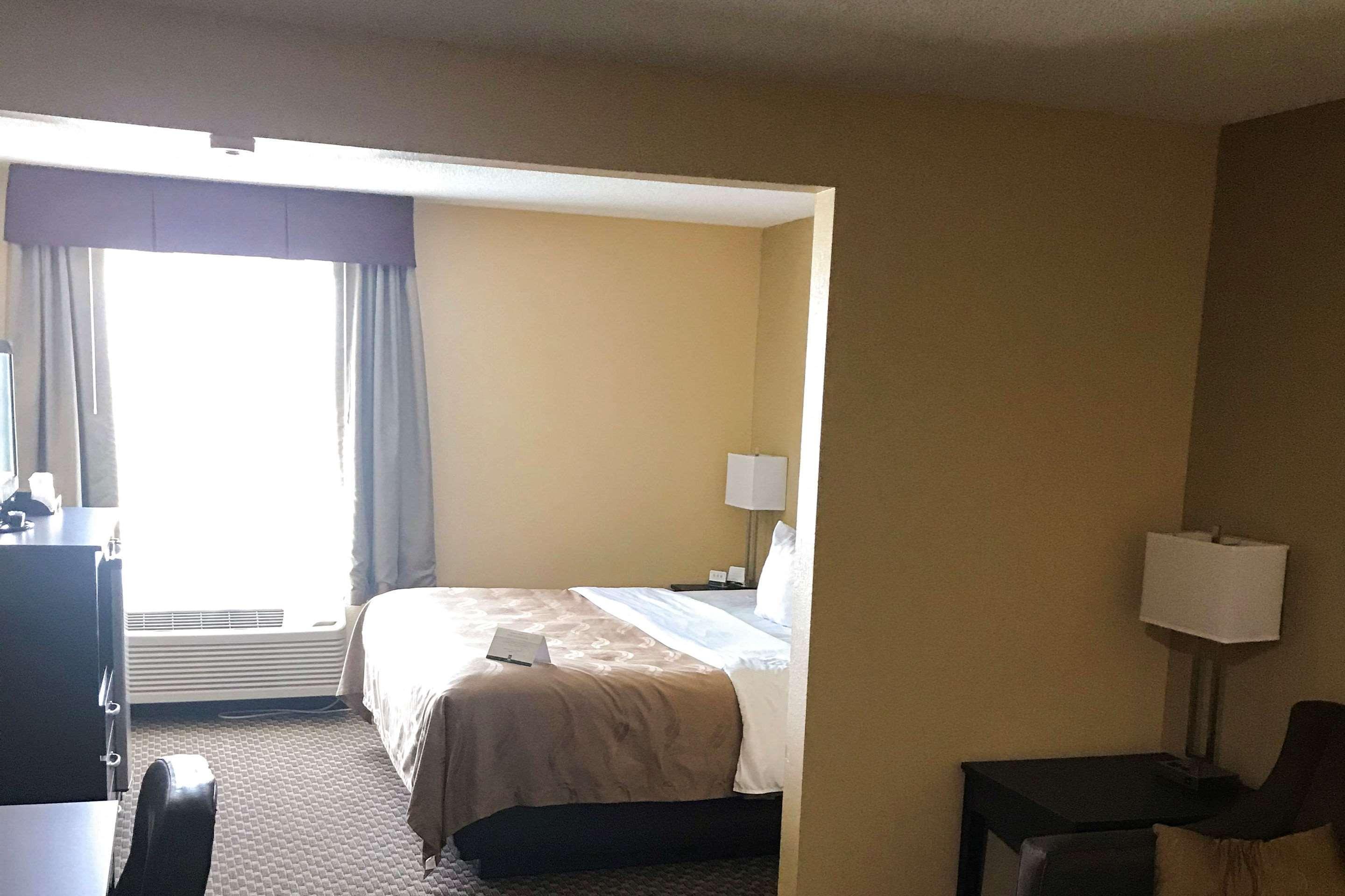 Quality Inn & Suites Mendota Near I-39 Экстерьер фото