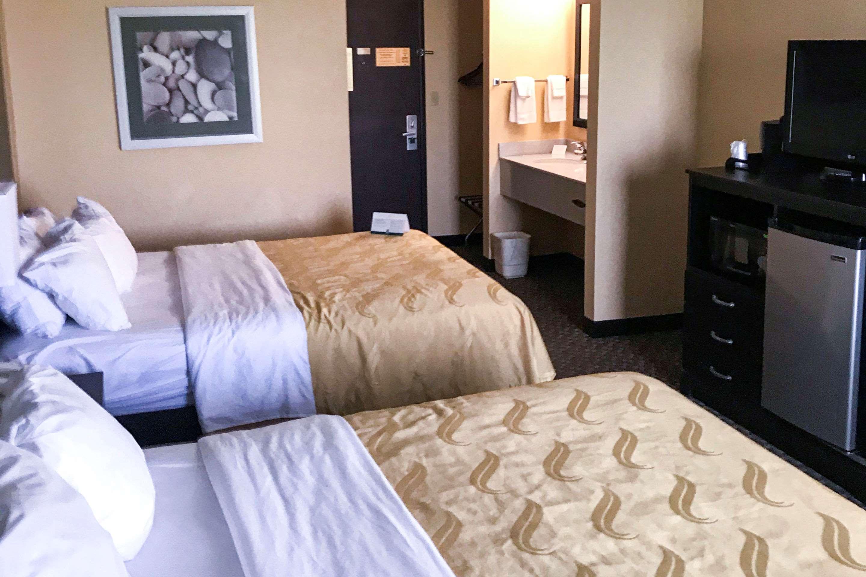 Quality Inn & Suites Mendota Near I-39 Экстерьер фото